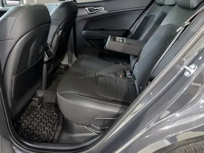 Kia Sportage 1.6T-GDi HEV 239 CV — SUV hybride 4x4, quasi-neuf avec 5 200 km — Miniatura 18