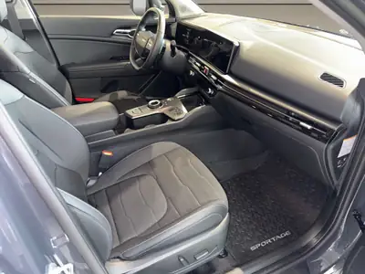 Kia Sportage 1.6T-GDi HEV 239 CV — SUV hybride 4x4, quasi-neuf avec 5 200 km — Miniatura 25