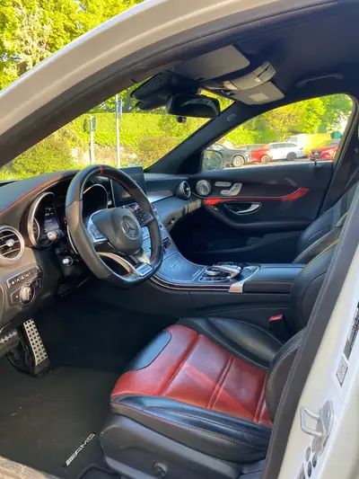 Mercedes-Benz C 63 S AMG — Performance légendaire, 67 500 km, intérieur bicolore — Innenraum