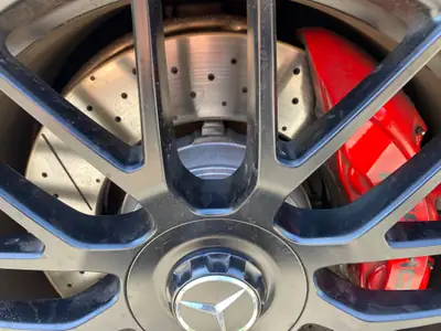 Mercedes-Benz C 63 S AMG — Performance légendaire, 67 500 km, intérieur bicolore — Detail