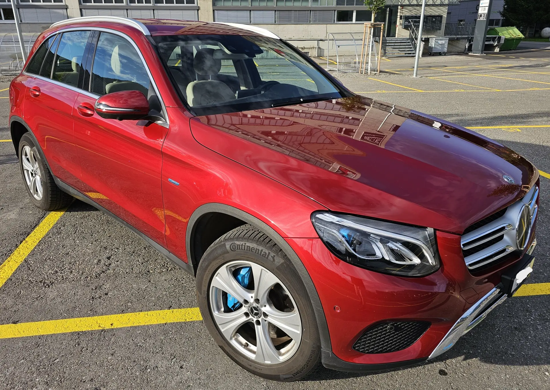 Mercedes-Benz GLC 350 e Off-Road — Hybride rechargeable, 42'270 km seulement — vista esterna