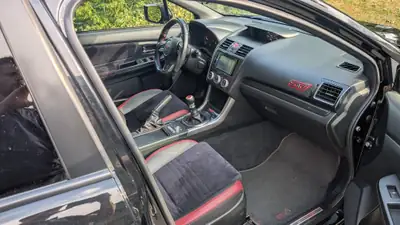 Subaru WRX STI 2014 — Berline sportive 300 ch, tout-terrain, révisée et garantie — Thumbnail 9