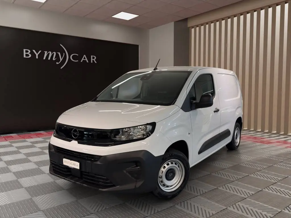 Opel Combo Cargo 1.5 Diesel — Utilitaire compact efficace, quasi neuf