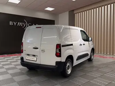Opel Combo Cargo 1.5 Diesel — Utilitaire compact efficace, quasi neuf — Heckansicht