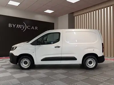 Opel Combo Cargo 1.5 Diesel — Utilitaire compact efficace, quasi neuf — Innenraum