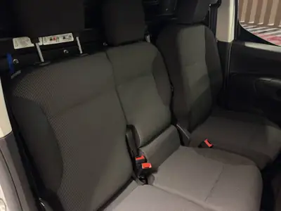 Opel Combo Cargo 1.5 Diesel — Utilitaire compact efficace, quasi neuf — Miniatur 9
