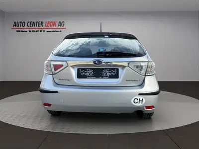Subaru Impreza 1.5R Swiss — Berline polyvalente 4x4, climat et sièges chauffants — Armaturenbrett