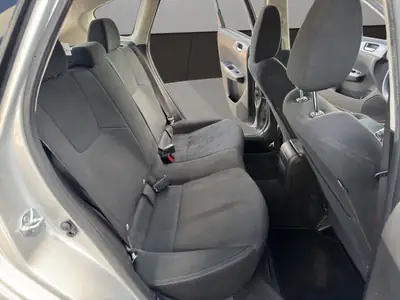 Subaru Impreza 1.5R Swiss — Berline polyvalente 4x4, climat et sièges chauffants — Miniatur 18