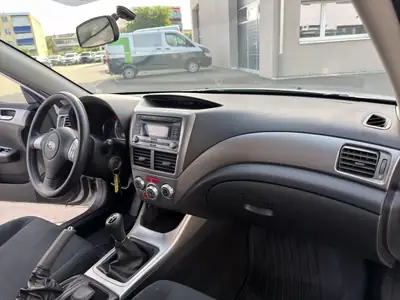 Subaru Impreza 1.5R Swiss — Berline polyvalente 4x4, climat et sièges chauffants — Miniatur 23
