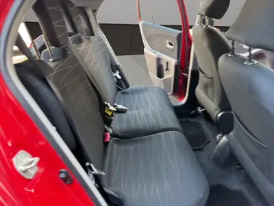 Toyota Yaris 1.3 City 2008 — Citadine fiable, boîte automatique, sans sinistre — Thumbnail 18