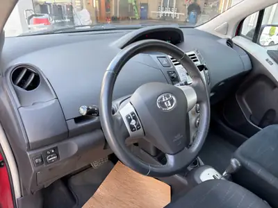 Toyota Yaris 1.3 City 2008 — Citadine fiable, boîte automatique, sans sinistre — Thumbnail 22