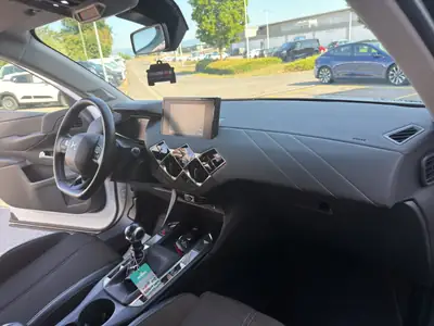 DS 3 Crossback 1.2 PureTech Bastille 2022 — Citadin urbain chic, sans accident — Thumbnail 22