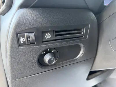 DS 3 Crossback 1.2 PureTech Bastille 2022 — Citadin urbain chic, sans accident — Thumbnail 24