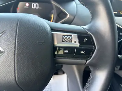 DS 3 Crossback 1.2 PureTech Bastille 2022 — Citadin urbain chic, sans accident — Thumbnail 26