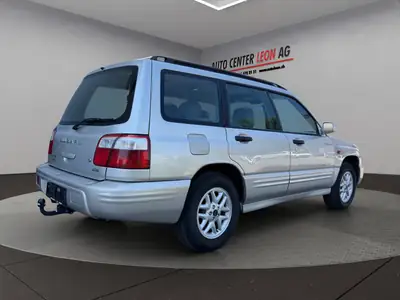 Subaru Forester 2.0 Turbo Club — SUV fiable tout-terrain, boîte auto, sans sinistre — detail