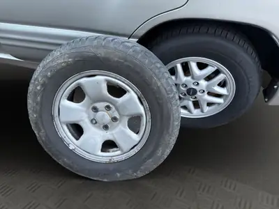 Subaru Forester 2.0 Turbo Club — SUV fiable tout-terrain, boîte auto, sans sinistre — Thumbnail 20