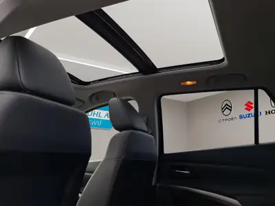 Suzuki S-Cross 1.4T Sakura Top Hybrid 4x4 — SUV compact écologique, finition premium — Thumbnail 7