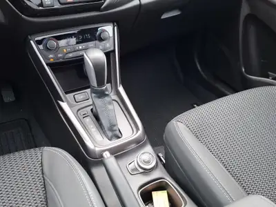 Suzuki S-Cross 1.4T Sakura Top Hybrid 4x4 — SUV compact écologique, finition premium — Thumbnail 12