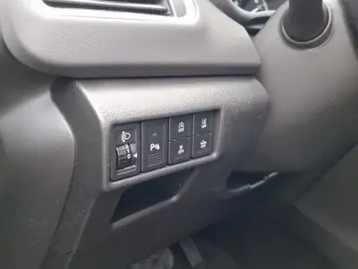 Suzuki S-Cross 1.4T Sakura Top Hybrid 4x4 — SUV compact écologique, finition premium — Thumbnail 15
