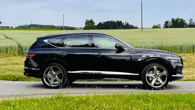 Genesis GV80 3.0D Luxus Plus — SUV premium 6 places, diesel performant, garantie usine — intérieur