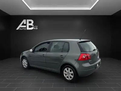 Volkswagen Golf 1.4 TSI Leader — Compacte fiable, 140 ch dynamiques — arrière
