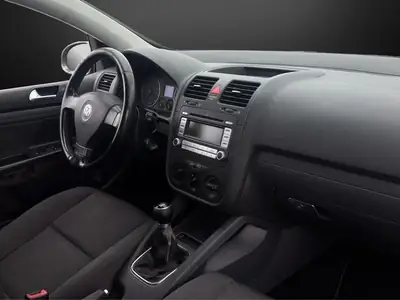 Volkswagen Golf 1.4 TSI Leader — Compacte fiable, 140 ch dynamiques — Miniature 10