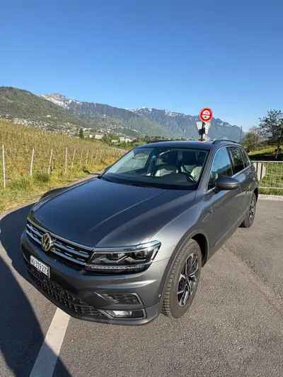VW Tiguan 1.5 TSI Comfortline — SUV familial très bien équipé, toit panoramique, 104 500 km — vista esterna