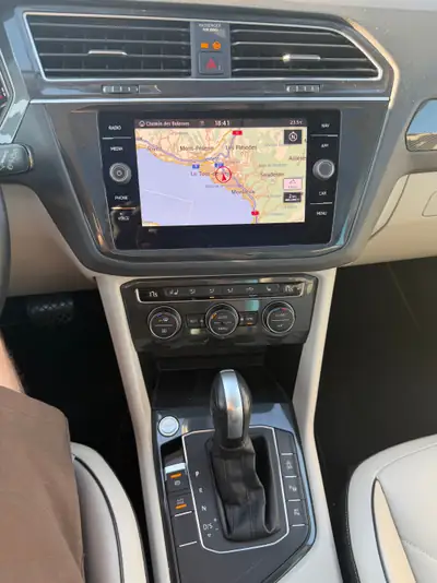 VW Tiguan 1.5 TSI Comfortline — SUV familial très bien équipé, toit panoramique, 104 500 km — Miniatura 8