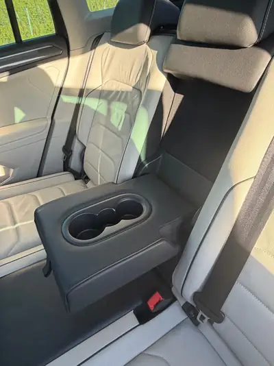 VW Tiguan 1.5 TSI Comfortline — SUV familial très bien équipé, toit panoramique, 104 500 km — Miniatura 12