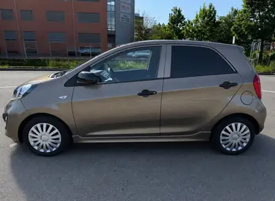 Kia Picanto 1.0 ISG — Petite citadine économe, 64'000 km seulement, révisée et prête à l'emploi — fianco