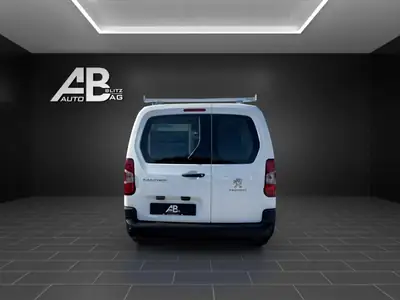 Peugeot Partner 1.5 Blue HDi — Utilitaire premium révisé, 57'000 km seulement — interni
