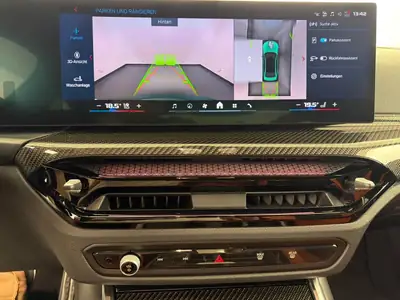 BMW M3 Competition M xDrive 2025 — Berline haute performance, 5 800 km seulement — Miniatur 8