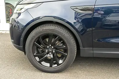 Land Rover Discovery 2.0 SD4 SE — SUV 7 places, attelage 3.5T et caméra 360° — détail