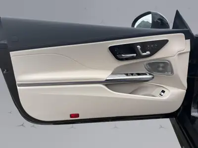 Mercedes-Benz CLE 450 AMG Line 4matic Cabriolet — Élégance décapotable et performance hybride — Miniature 15