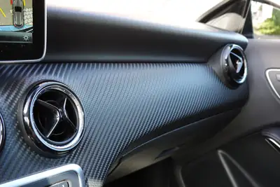 Mercedes-Benz GLA 200 CDI — SUV compact diesel, 8 roues, sièges chauffants — Miniature 19