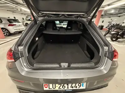 Mercedes-Benz CLA 250 AMG Line 4Matic — Berline Coupé dynamique avec traction intégrale — dashboard