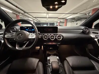 Mercedes-Benz CLA 250 AMG Line 4Matic — Berline Coupé dynamique avec traction intégrale — interior