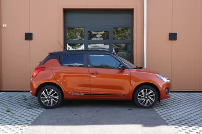 Suzuki Swift 1.2i Hybrid Allgrip 4x4 — Citadine écologique avec traction intégrale — intérieur