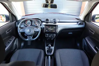 Suzuki Swift 1.2i Hybrid Allgrip 4x4 — Citadine écologique avec traction intégrale — Miniature 11