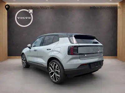 Volvo EX30 Twin Ultra Performance AWD — SUV électrique 428 ch, très peu roulé — vista posteriore