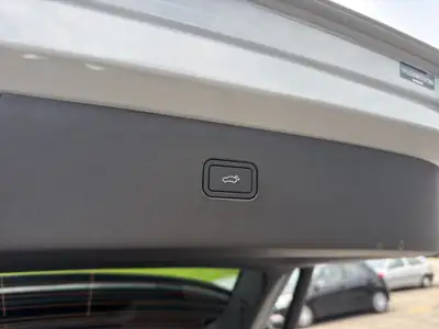 Volvo EX30 Twin Ultra Performance AWD — SUV électrique 428 ch, très peu roulé — Miniatura 18