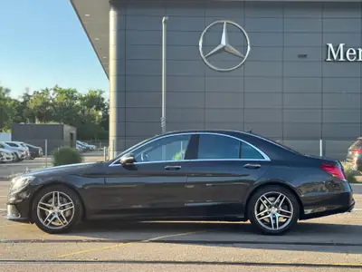Mercedes-Benz S 500 V8 4Matic — Berline prestige 455 ch, finition AMG, entretien à jour — vista posteriore