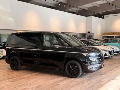 VW T7 Multivan 1.5 eHybrid Style 4Motion — Monospace hybride rechargeable, 20 km seulement — intérieur