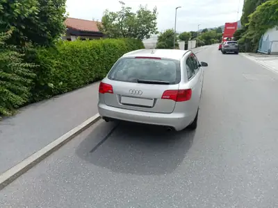 Audi A6 3.2 V6 FSI Quattro — Break puissant et polyvalent, 92'000 km seulement — fianco