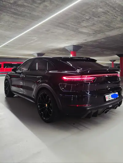 Porsche Cayenne 4.0 V8 Turbo GT — 640 ch, sportivité extrême et luxe suisse — exterior view