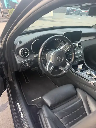 Mercedes-Benz C 43 AMG 4matic T-Modell — Performance 390 ch, break sportif polyvalent — interior
