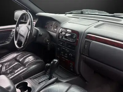 Jeep Grand Cherokee 4.7 Limited — SUV robuste, transmission automatique, tous terrains — Miniatura 10