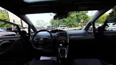 Toyota Verso 1.8 Sol — Monospace 7 places fiable, 78 000 km seulement — Miniature 9