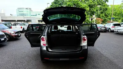 Toyota Verso 1.8 Sol — Monospace 7 places fiable, 78 000 km seulement — Miniature 7