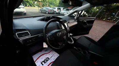 Toyota Verso 1.8 Sol — Monospace 7 places fiable, 78 000 km seulement — Miniature 11